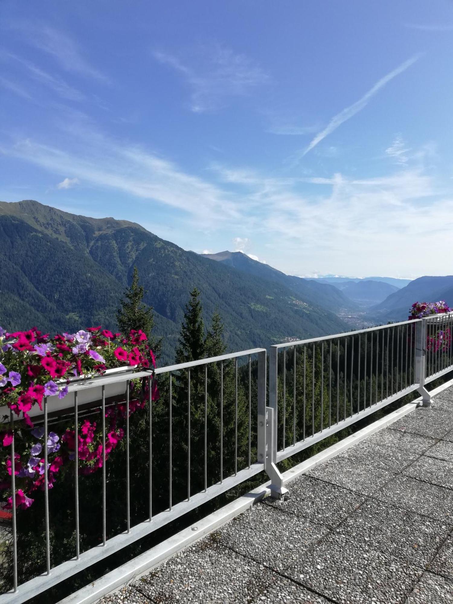 Sole Alto Appartamenti Montana Mezzana  Dış mekan fotoğraf